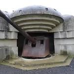 Le So Art, Grande Maison 4 Chambres, Terrain De Petanque, Grand Jardin Clos, Flipper, Babyfoot, Jeux Arcade, Ping Pong,1 Km Mer, Proche Golf, Port En Bessin, Bayeux Et Plages Du Debarquement, Adaptee Enfants Casa de Férias