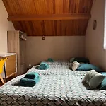 Casa de Férias Le So Art, Grande Maison 4 Chambres, Terrain De Petanque, Grand Jardin Clos, Flipper, Babyfoot, Jeux Arcade, Ping Pong,1 Km Mer, Proche Golf, Port En Bessin, Bayeux Et Plages Du Debarquement, Adaptee Enfants *