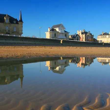 Le So Art, Grande Maison 4 Chambres, Terrain De Petanque, Grand Jardin Clos, Flipper, Babyfoot, Jeux Arcade, Ping Pong,1 Km Mer, Proche Golf, Port En Bessin, Bayeux Et Plages Du Debarquement, Adaptee Enfants * Commes