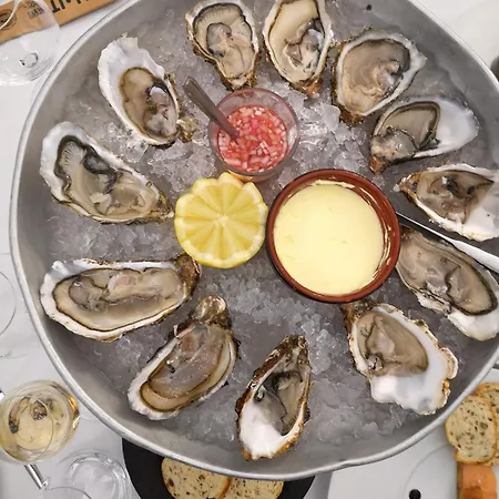 度假居 Le So Art, Grande Maison 4 Chambres, Terrain De Petanque, Grand Jardin Clos, Flipper, Babyfoot, Jeux Arcade, Ping Pong,1 Km Mer, Proche Golf, Port En Bessin, Bayeux Et Plages Du Debarquement, Adaptee Enfants *