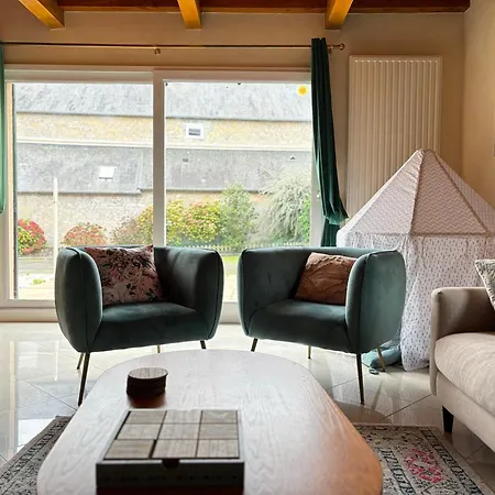 Le So Art, Grande Maison 4 Chambres, Terrain De Petanque, Grand Jardin Clos, Flipper, Babyfoot, Jeux Arcade, Ping Pong,1 Km Mer, Proche Golf, Port En Bessin, Bayeux Et Plages Du Debarquement, Adaptee Enfants