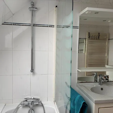 Le So Art, Grande Maison 4 Chambres, Terrain De Petanque, Grand Jardin Clos, Flipper, Babyfoot, Jeux Arcade, Ping Pong,1 Km Mer, Proche Golf, Port En Bessin, Bayeux Et Plages Du Debarquement, Adaptee Enfants * Commes