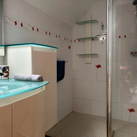 Le So Art, Grande Maison 4 Chambres, Terrain De Petanque, Grand Jardin Clos, Flipper, Babyfoot, Jeux Arcade, Ping Pong,1 Km Mer, Proche Golf, Port En Bessin, Bayeux Et Plages Du Debarquement, Adaptee Enfants