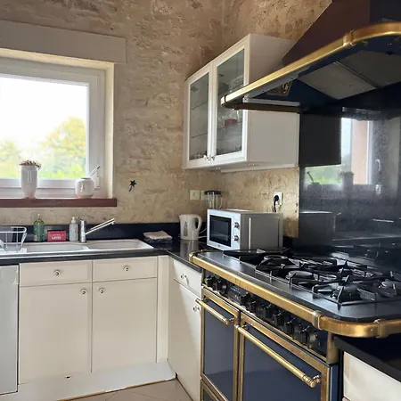 Le So Art, Grande Maison 4 Chambres, Terrain De Petanque, Grand Jardin Clos, Flipper, Babyfoot, Jeux Arcade, Ping Pong,1 Km Mer, Proche Golf, Port En Bessin, Bayeux Et Plages Du Debarquement, Adaptee Enfants 度假居 Commes