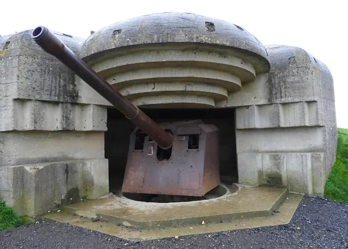 Grande Maison , Jardin,flipper,babyfoot, Ping Pong, Proche Golf, Port En Bessin, Bayeux Et Plages Du Débarquement, Adaptée Enfants Hébergement de vacances