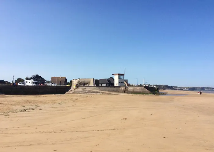 Hébergement de vacances Grande Maison , Jardin,flipper,babyfoot, Ping Pong, Proche Golf, Port En Bessin, Bayeux Et Plages Du Débarquement, Adaptée Enfants Commes