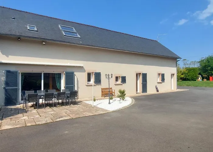 Hébergement de vacances Grande Maison , Jardin,flipper,babyfoot, Ping Pong, Proche Golf, Port En Bessin, Bayeux Et Plages Du Débarquement, Adaptée Enfants Commes