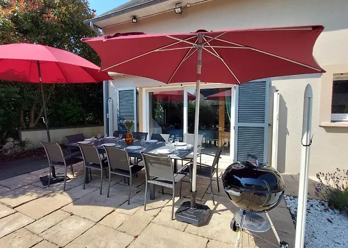 Hébergement de vacances Grande Maison , Jardin,flipper,babyfoot, Ping Pong, Proche Golf, Port En Bessin, Bayeux Et Plages Du Débarquement, Adaptée Enfants