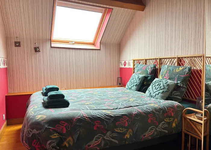 Hébergement de vacances Grande Maison , Jardin,flipper,babyfoot, Ping Pong, Proche Golf, Port En Bessin, Bayeux Et Plages Du Débarquement, Adaptée Enfants