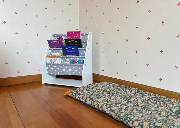 Grande Maison , Jardin,flipper,babyfoot, Ping Pong, Proche Golf, Port En Bessin, Bayeux Et Plages Du Débarquement, Adaptée Enfants Hébergement de vacances *