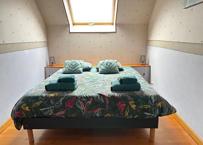 Grande Maison , Jardin,flipper,babyfoot, Ping Pong, Proche Golf, Port En Bessin, Bayeux Et Plages Du Débarquement, Adaptée Enfants *